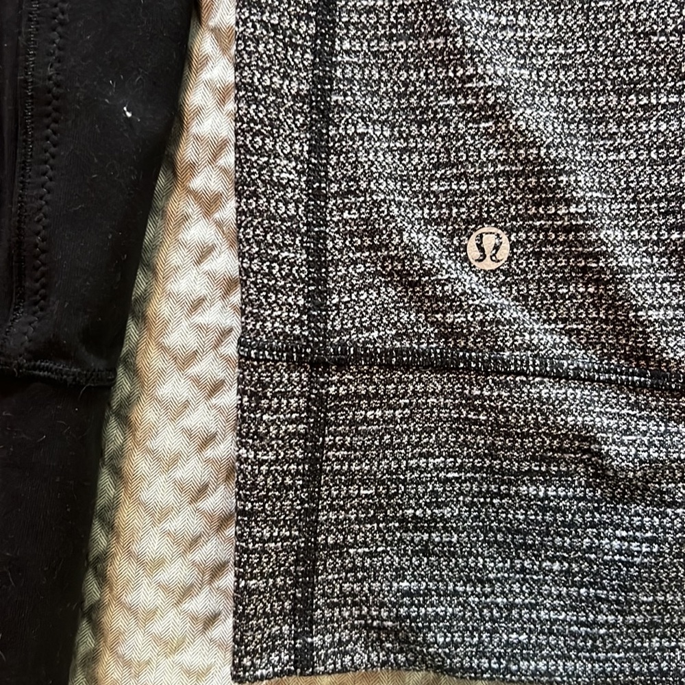 Lululemon full zip jacket - Picture 5 of 5